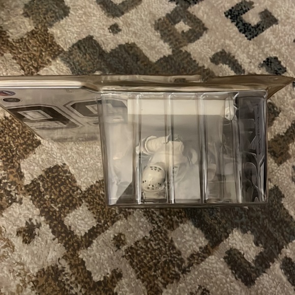 Wayne Gretzky McFarlane Legends Series 2 Action Figure LA Kings Center - Picture 5 of 8